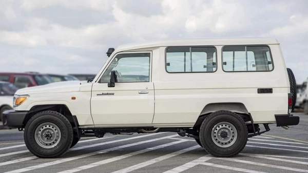 Toyota Land Cruiser LAND CRUISER HARDTOP 3DOOR 4.5L V8
