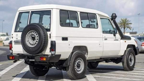 Toyota Land Cruiser LAND CRUISER HARDTOP 3DOOR 4.5L V8
