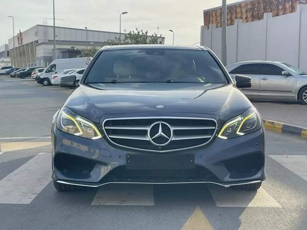 Mercedes E300 GCC full option accident free excellent condition