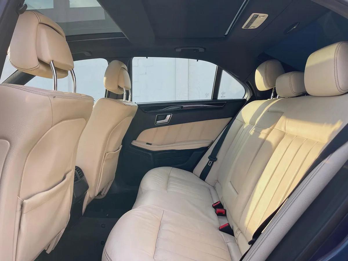 Mercedes E300 GCC full option accident free excellent condition-8-8