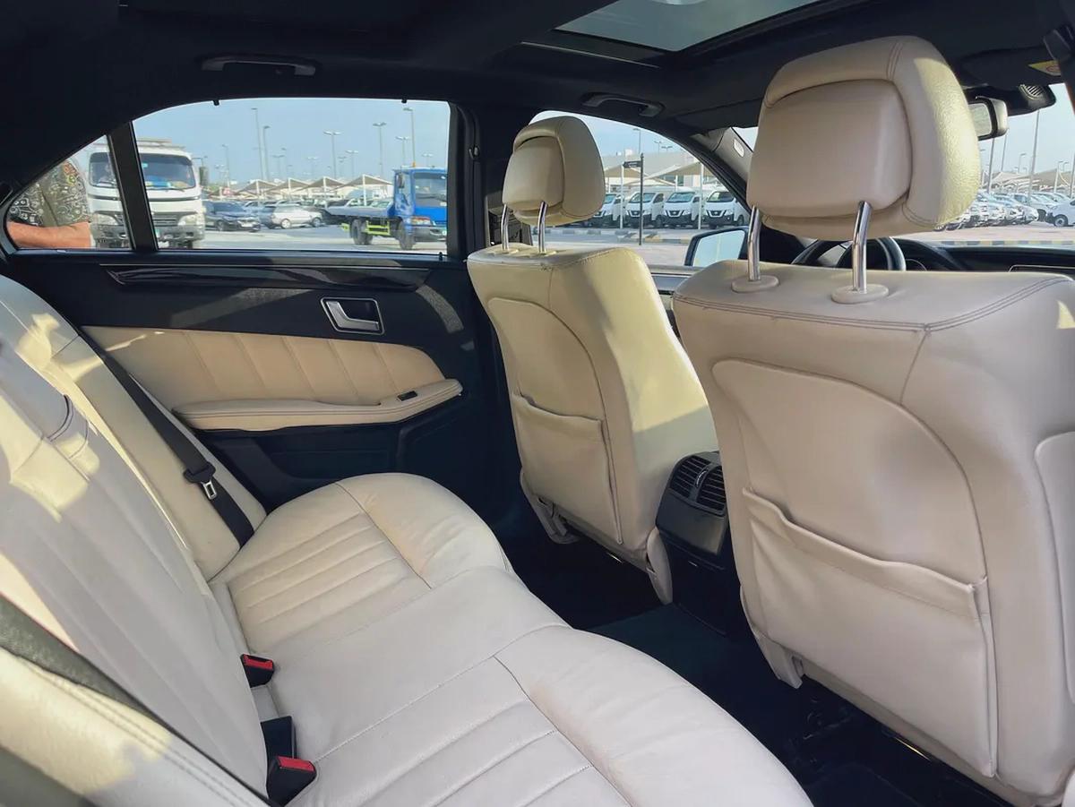 Mercedes E300 GCC full option accident free excellent condition-9-9