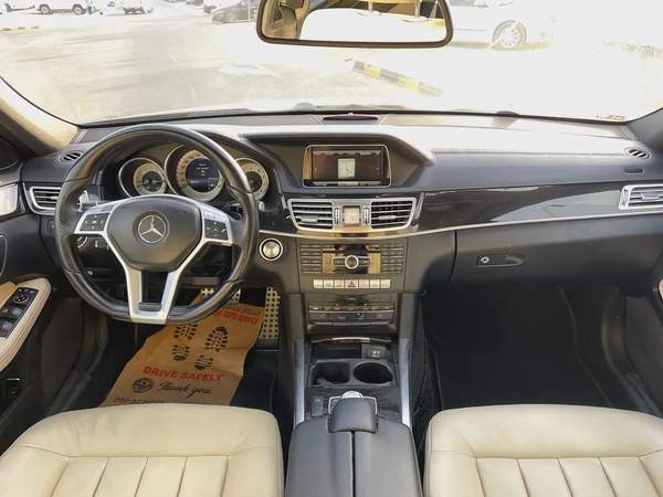Mercedes E300 GCC full option accident free excellent condition