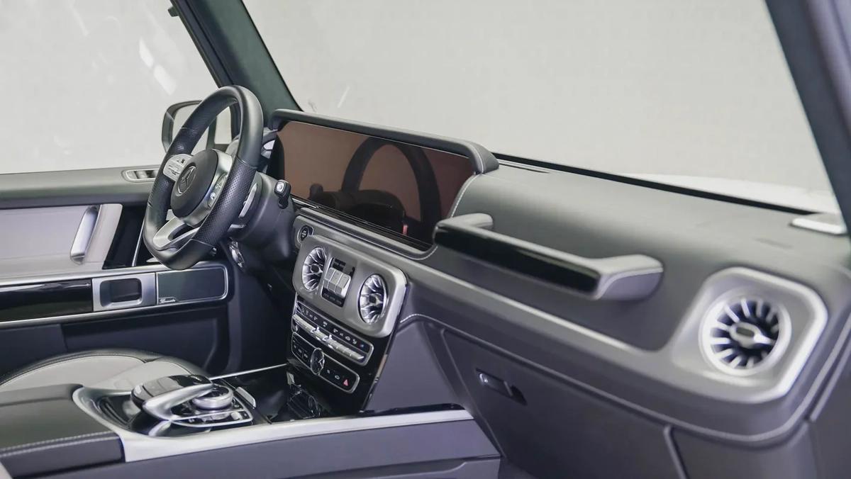 Special Offer | AED 10,938 PM | Low KM, 22-in Wheels | G550 AMG Line |-5-5