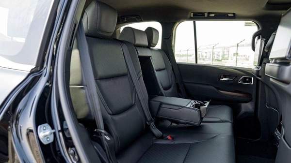 Toyota Land Cruiser LC300 VX 3.5P AT MY2025 – BLACK