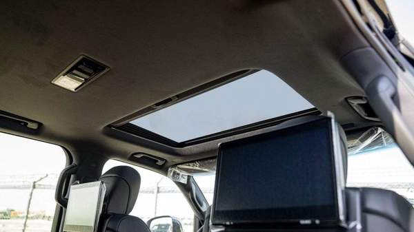 Toyota Land Cruiser LC300 VX 3.5P AT MY2025 – BLACK