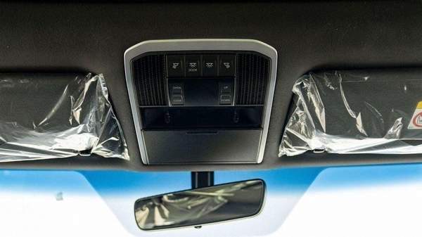 Toyota Land Cruiser LC300 VX 3.5P AT MY2025 – BLACK