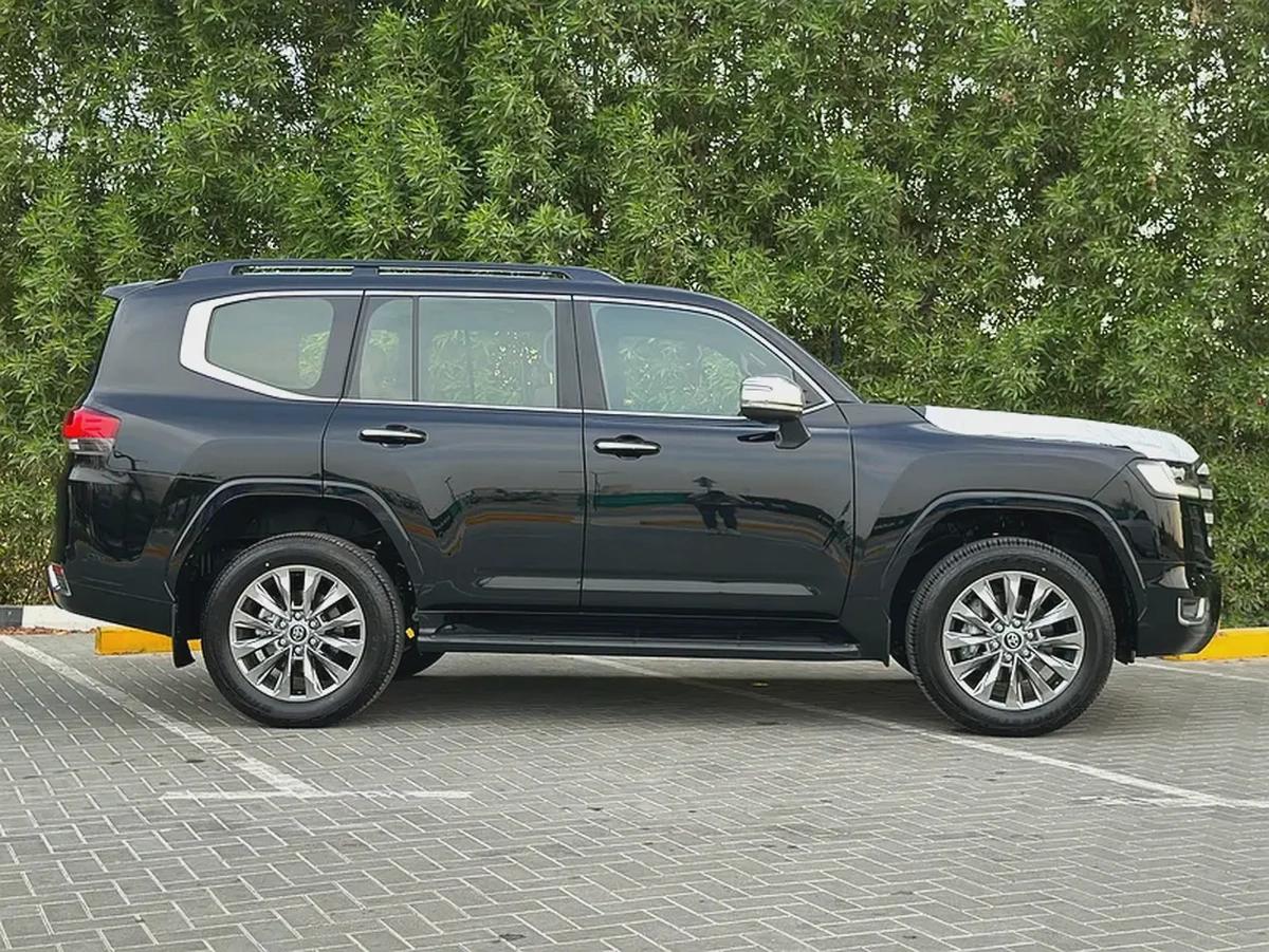 Toyota Land Cruiser VXR-3-3