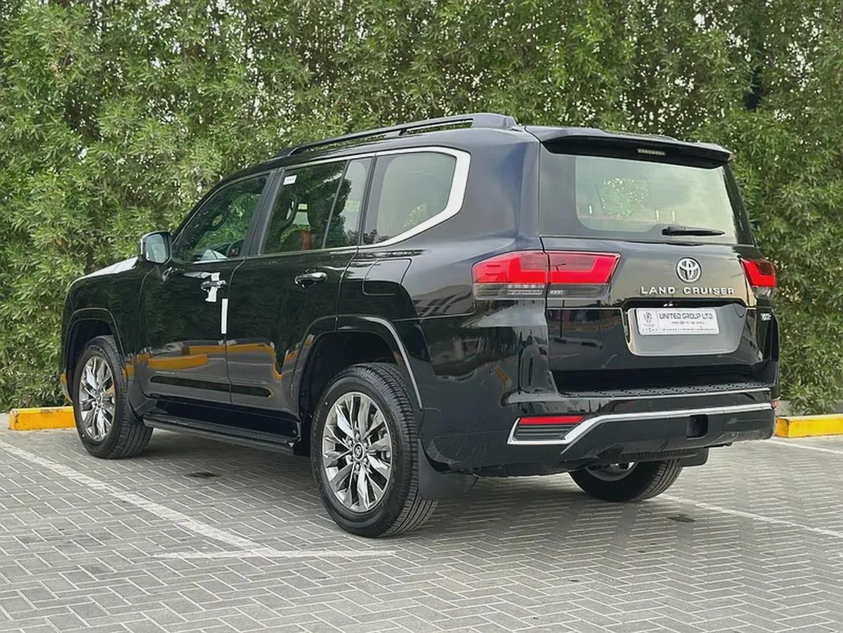 Toyota Land Cruiser VXR-5-5