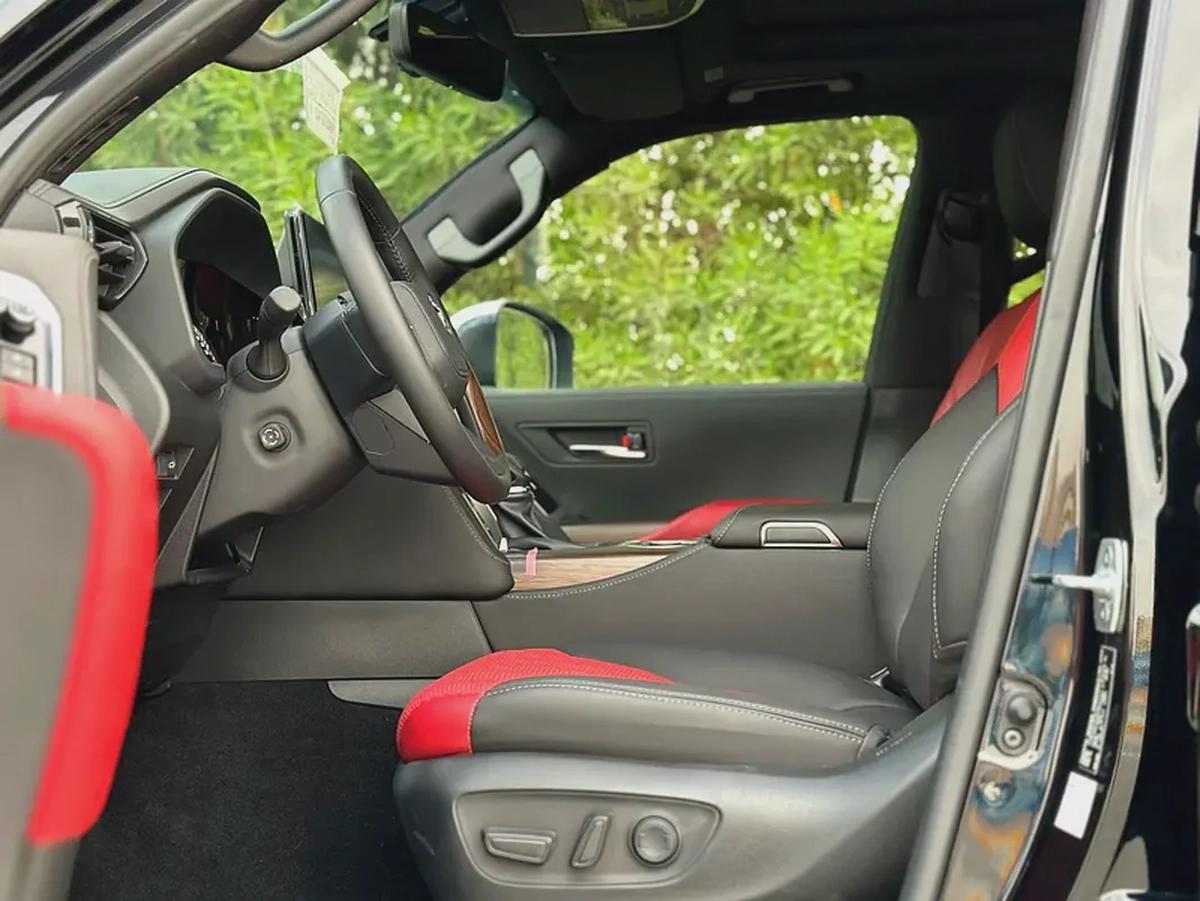 Toyota Land Cruiser VXR-14-14