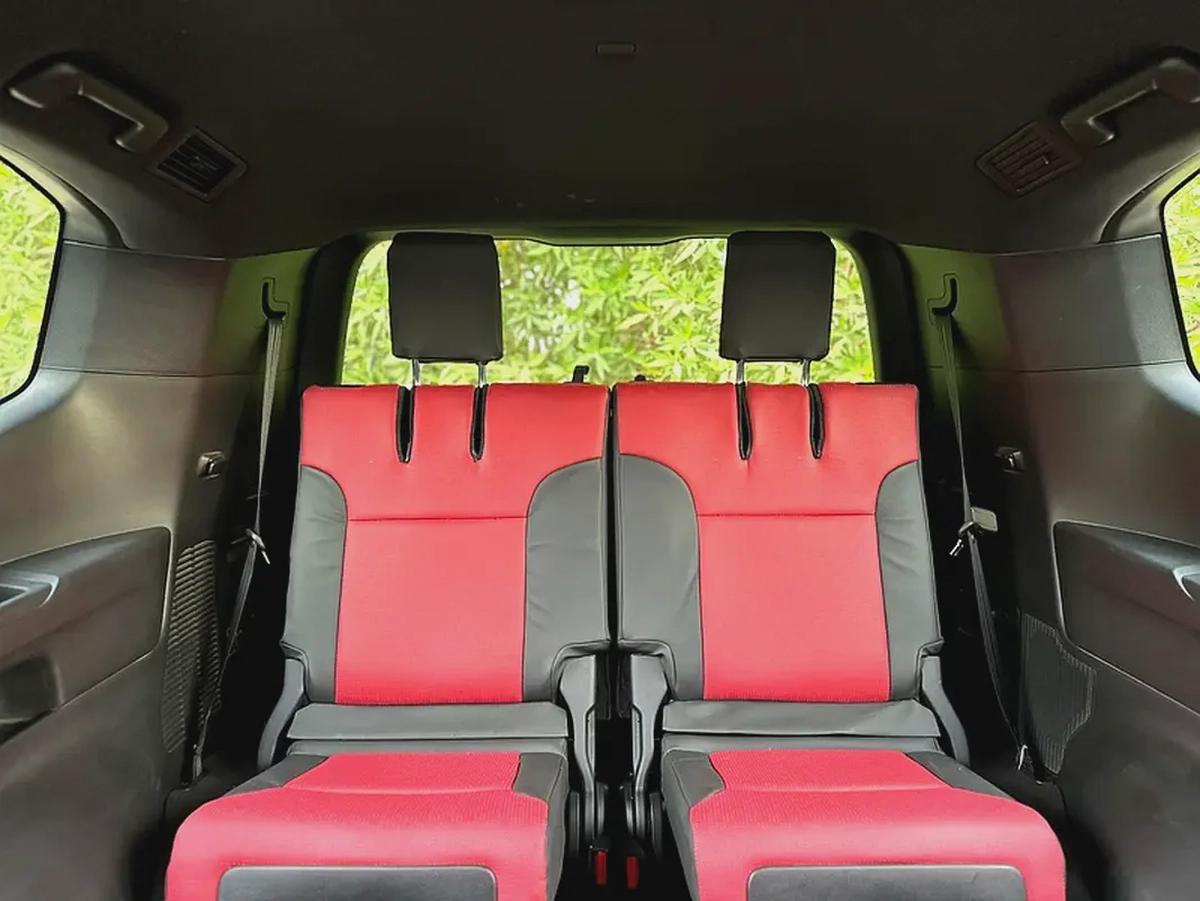 Toyota Land Cruiser VXR-16-16