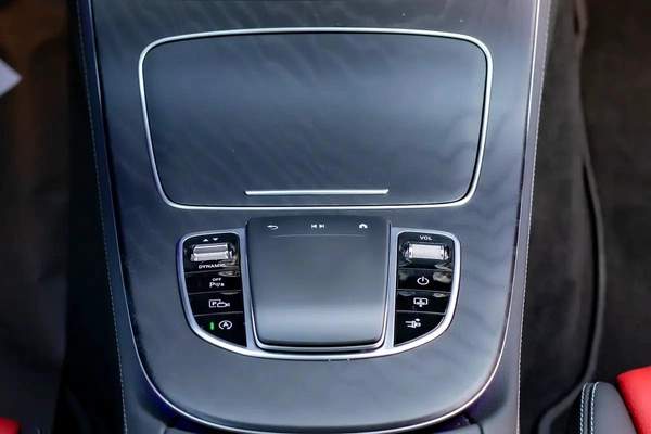 3,900 P.M | 0% Down-Payment | Merc Warranty+Service | MEGA SALE E200 LOW KM