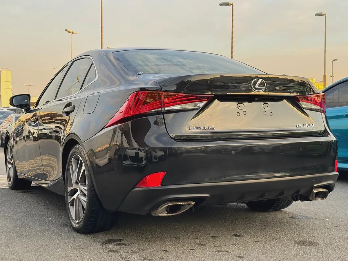 لكزس IS300 موديل 2019 خليجى فل اوبشن بحاله الوكاله-6-6