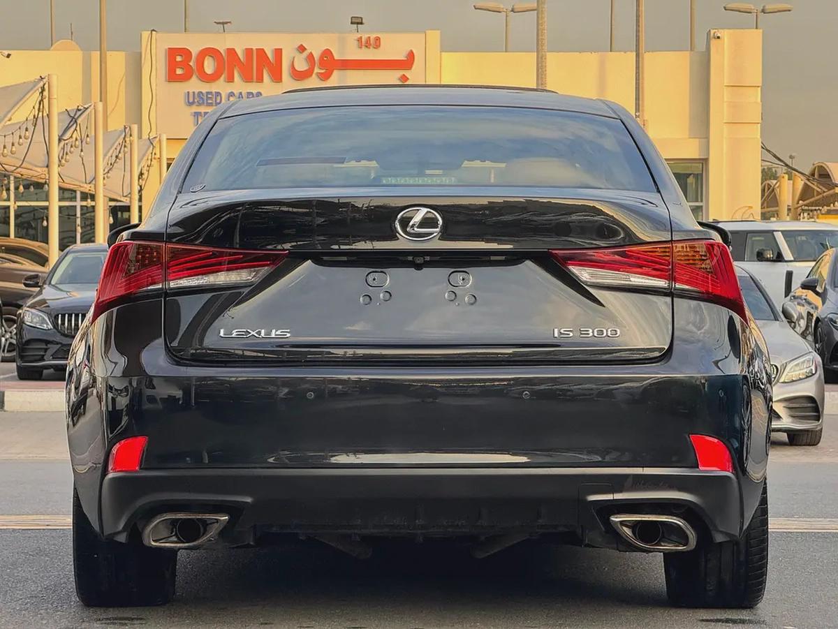 لكزس IS300 موديل 2019 خليجى فل اوبشن بحاله الوكاله-9-9