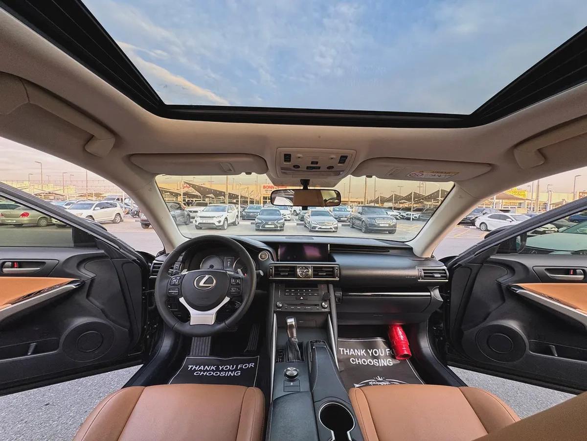 لكزس IS300 موديل 2019 خليجى فل اوبشن بحاله الوكاله-10-10