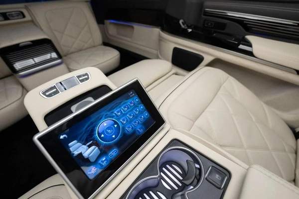 New Mercedes-Benz V 300 2026