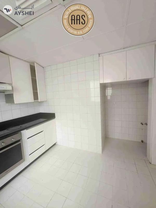 Spacious and clean 2bhk in mankhool with a closed kitchen near sharaf dg metro station