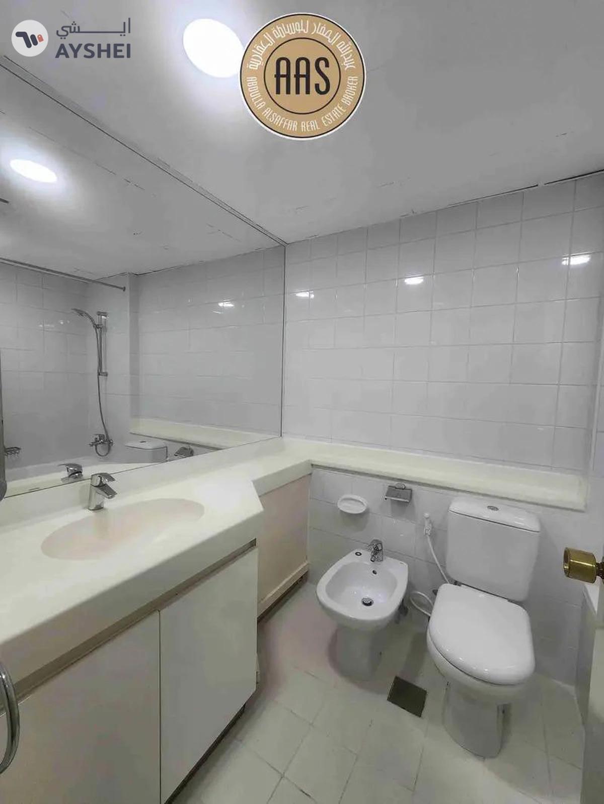 Spacious and clean 2bhk in mankhool with a closed kitchen near sharaf dg metro station-1-portrait