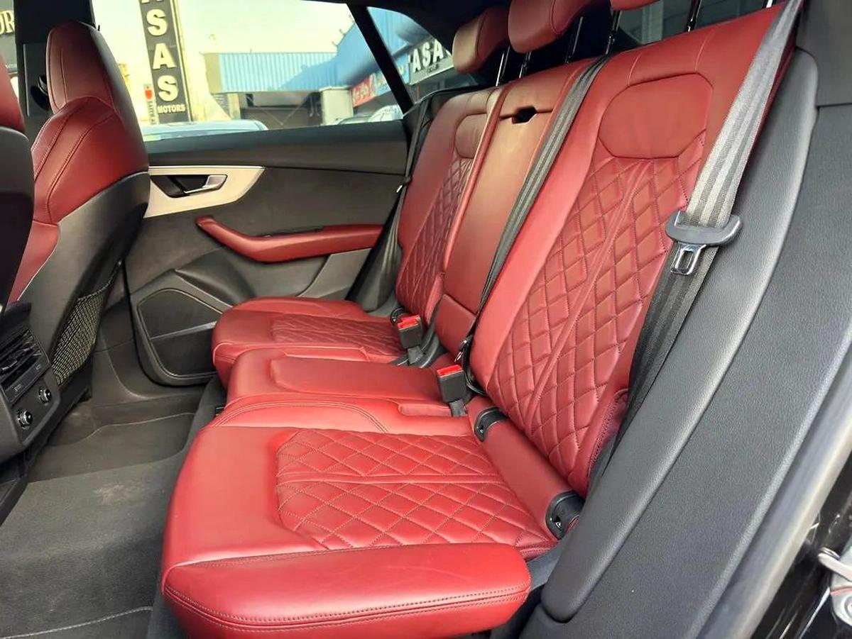 Audi SQ8-6-6