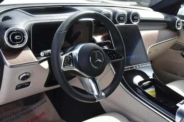 GLC300 4MATIC 2023 | WHITE LIKE