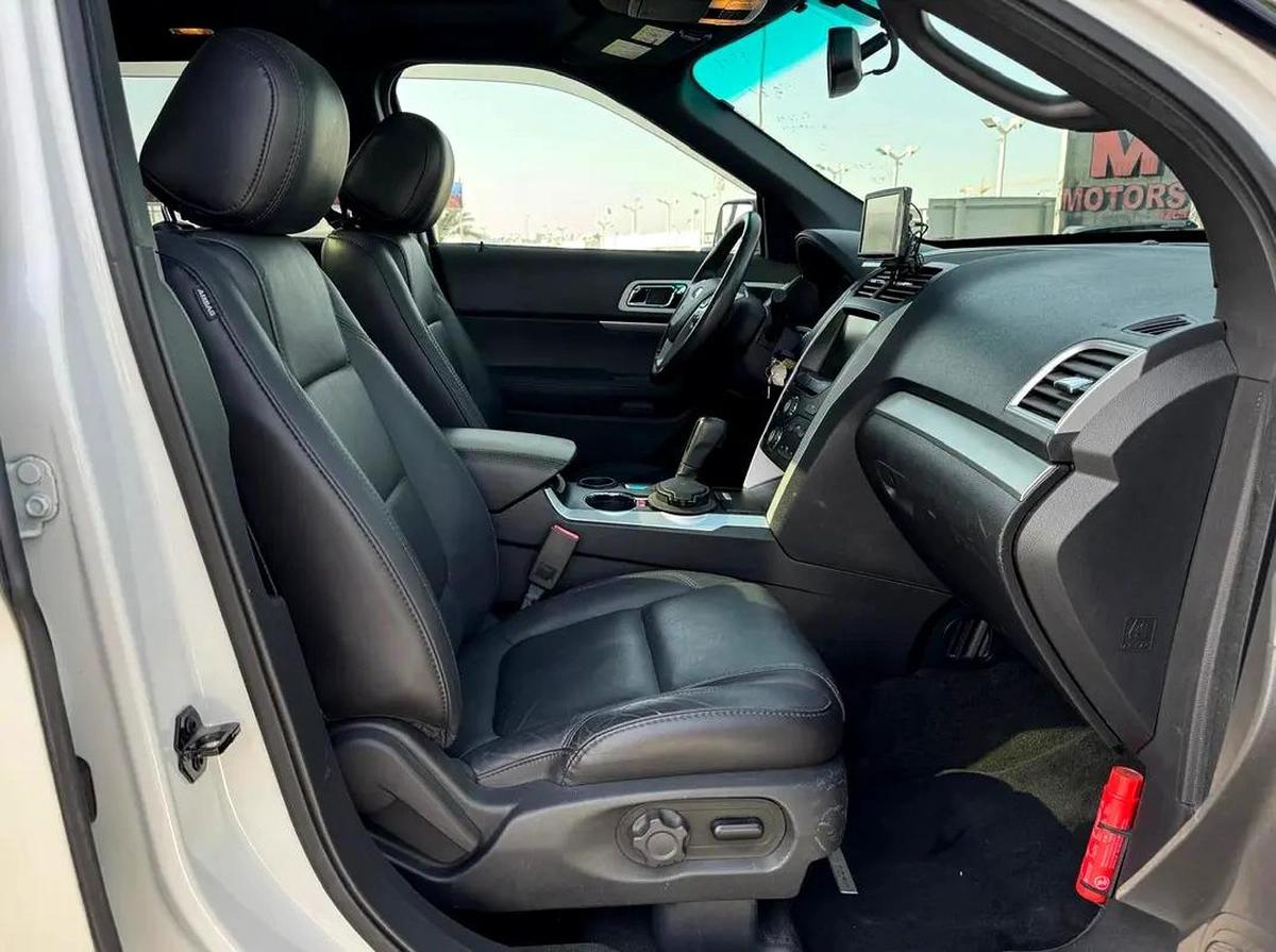 Ford Explorer XLT 2014 - Japanese Specs-17-17
