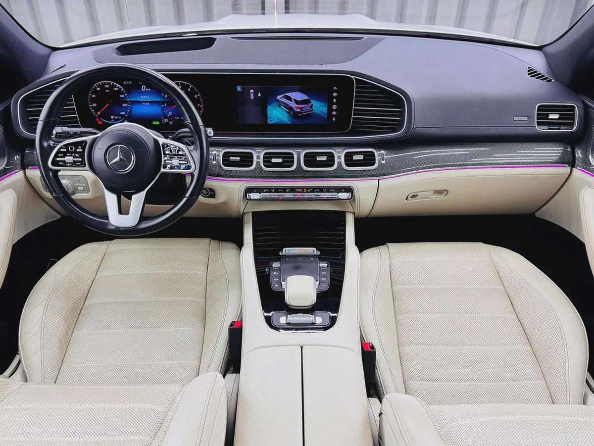 Mercedes-Benz GLE 450 2021 GCC specs for 264,000.00 AED-7-7
