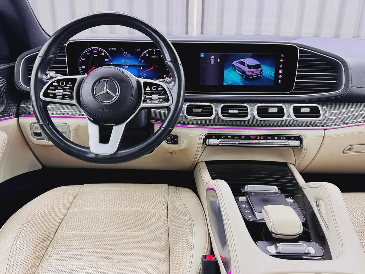 Mercedes-Benz GLE 450 2021 GCC specs for 264,000.00 AED-8-8