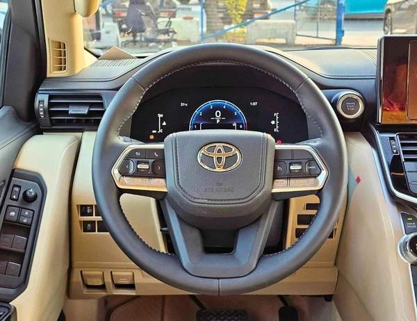 Toyota Land Cruiser GXR 3.5L GXR TWRIN TURBO | BASIC | 3.5L V6 PETROL | PUSH START | DRIVER POWER