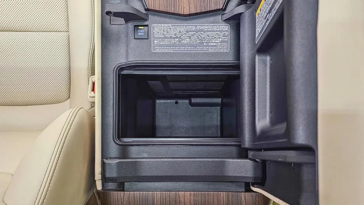 TOYOTA - LAND CRUISER - GXR - V6 TWIN TURBO - 2023 MODEL - UNDER WARRANTY - GCC SPECS - BLACK COLORE-2-2