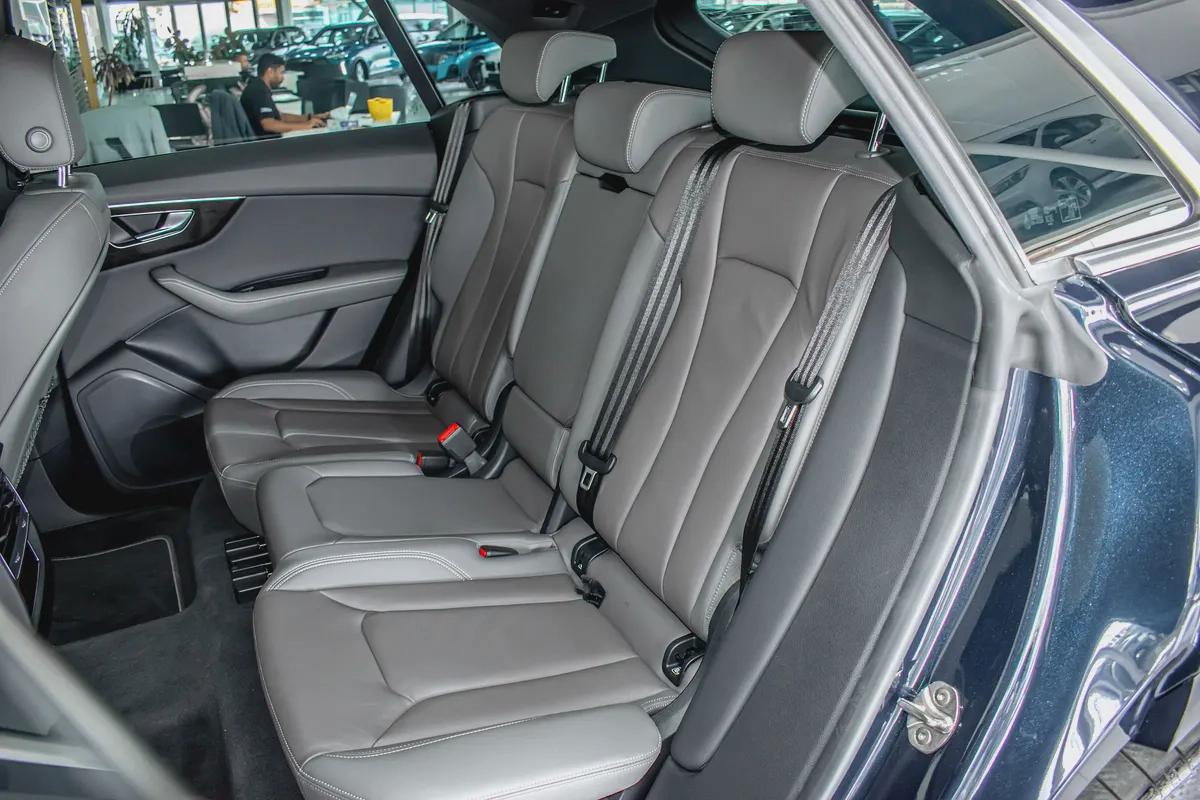 AUDI WARRANTY 2028 UNLIMITED KMS / SERVICE PACKAGE TILL 2030 OR 75,000 KMS | 3.0L 55 TFSI-17-17