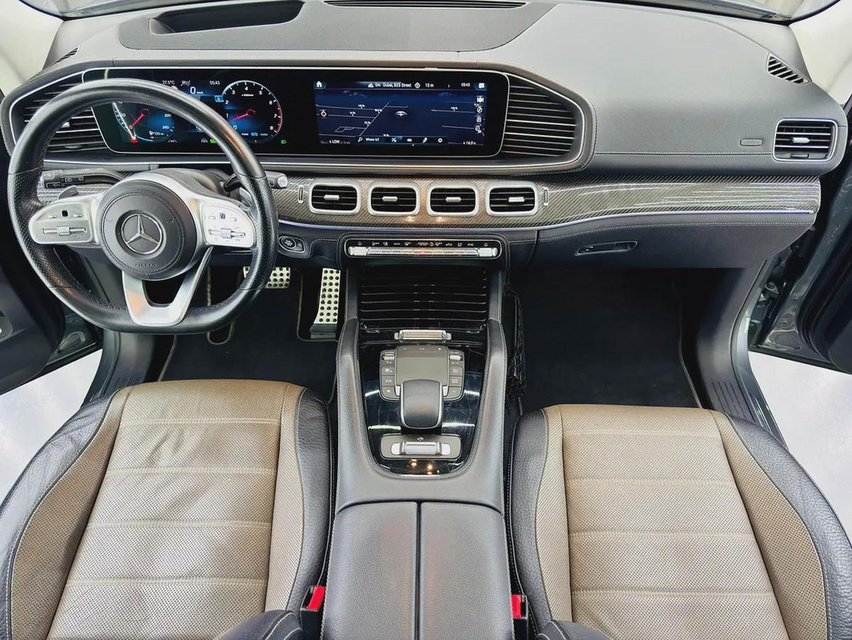 Mercedes-Benz GLS 580 2020 GCC specs for 269,000.00 AED-11-11