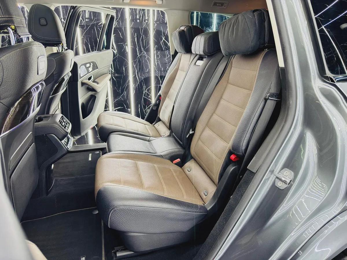 Mercedes-Benz GLS 580 2020 GCC specs for 269,000.00 AED-17-17