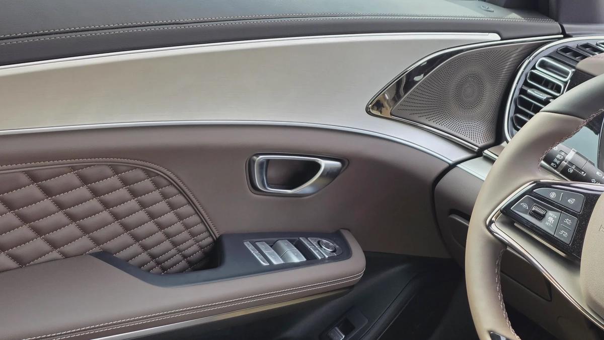 BYD HAN Premium (White)-7-7