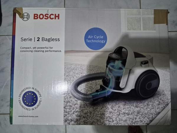 Vacuum Cleaner - Bosch