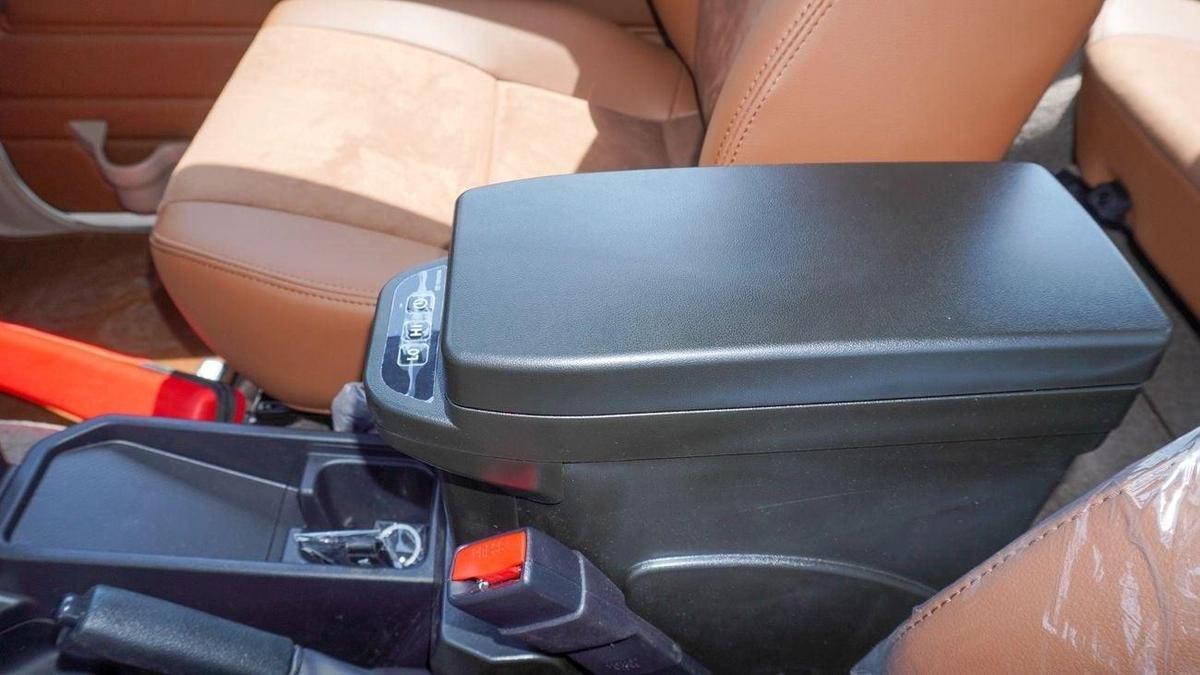 Toyota Land Cruiser 70 LX 4.0L V6 A/T Al Futtaim-10-10