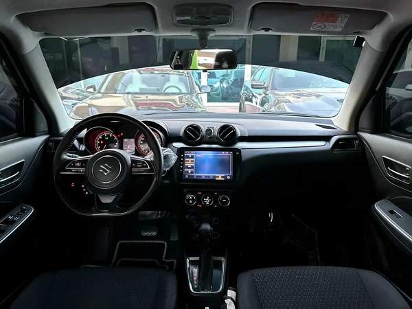 SUZUKI SWIFT 2024 GCCFULL OPTION ORIGINAL PAINT PERFECT CONDITION FULL SERVICE