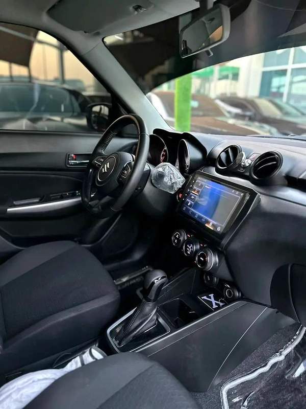 SUZUKI SWIFT 2024 GCCFULL OPTION ORIGINAL PAINT PERFECT CONDITION FULL SERVICE