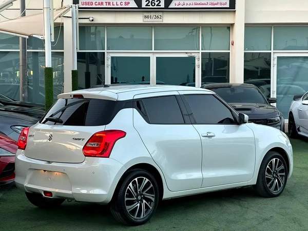 SUZUKI SWIFT 2024 GCCFULL OPTION ORIGINAL PAINT PERFECT CONDITION FULL SERVICE
