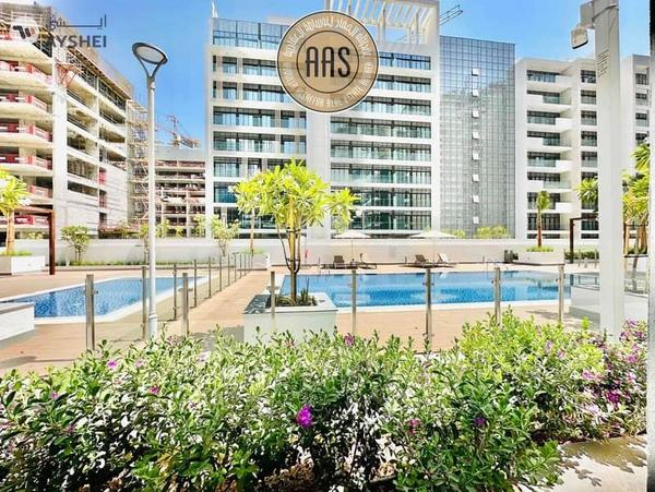 Pool view •• chiller free •• huge size •• with kitchen appliances