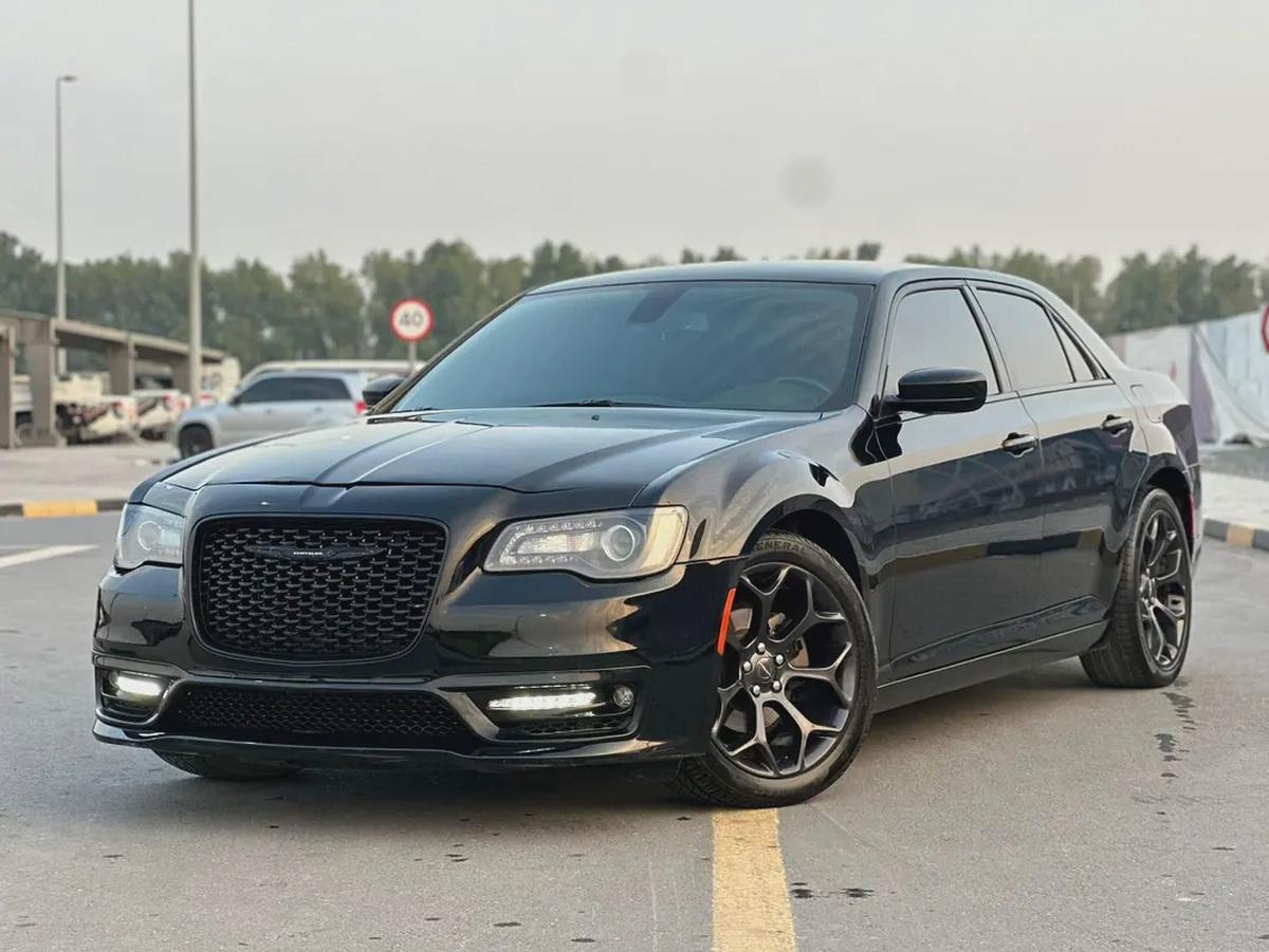 كرايسلر 300c مواصفات امريكية 2020 بحالة جيدة-0-0