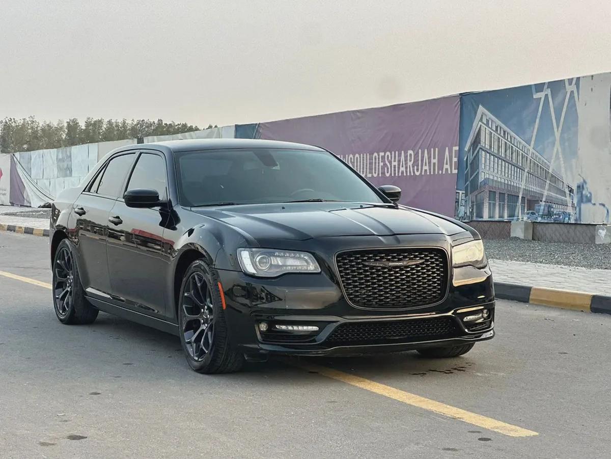 كرايسلر 300c مواصفات امريكية 2020 بحالة جيدة-1-1