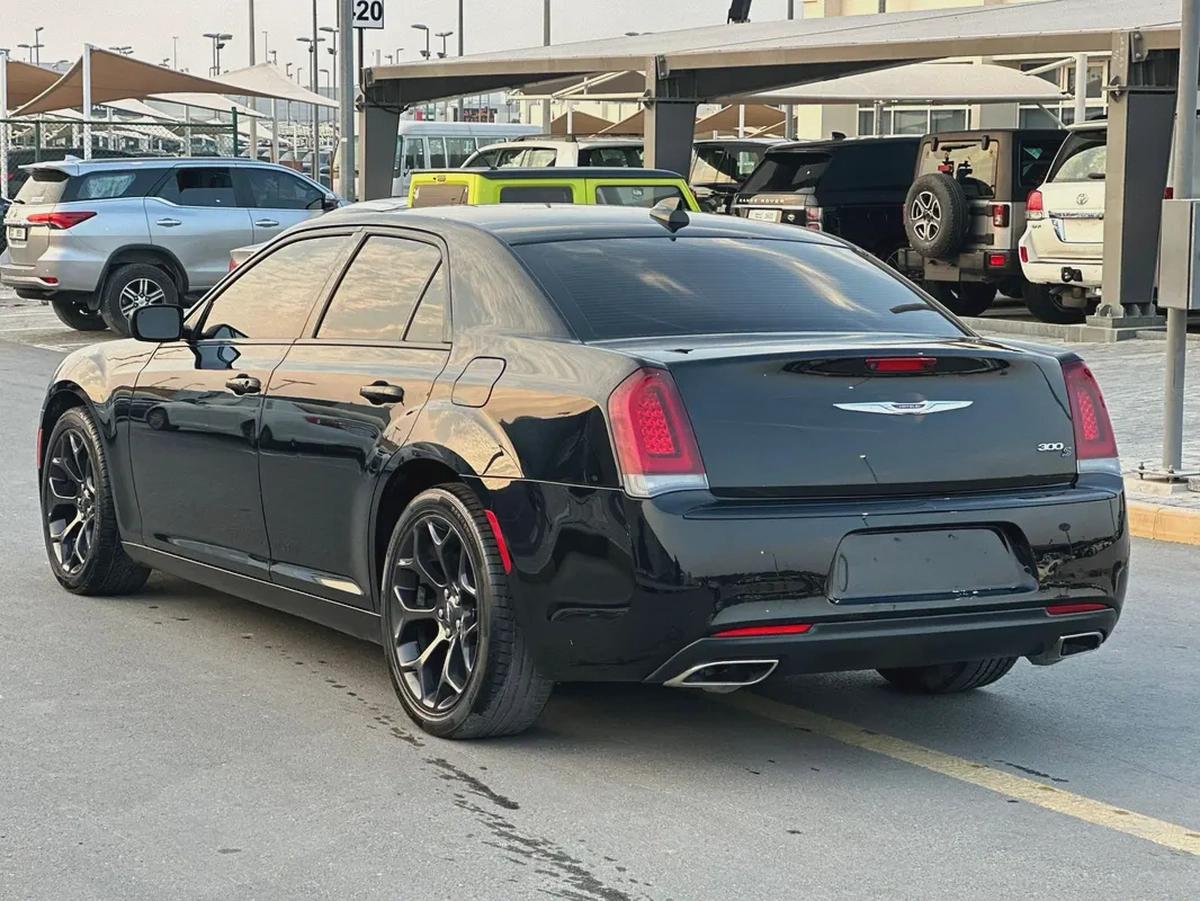 كرايسلر 300c مواصفات امريكية 2020 بحالة جيدة-4-4