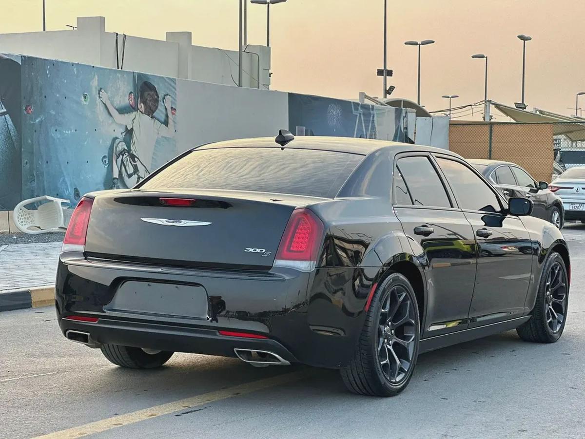 كرايسلر 300c مواصفات امريكية 2020 بحالة جيدة-5-5