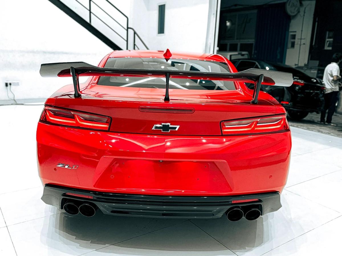 Massive Price Drop!!! // AED 3,100 //20%DP//2018 Chevrolet Camaro ZL1-1-1