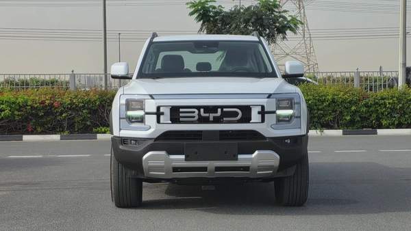 BYD SHARK 6 DMO (White)