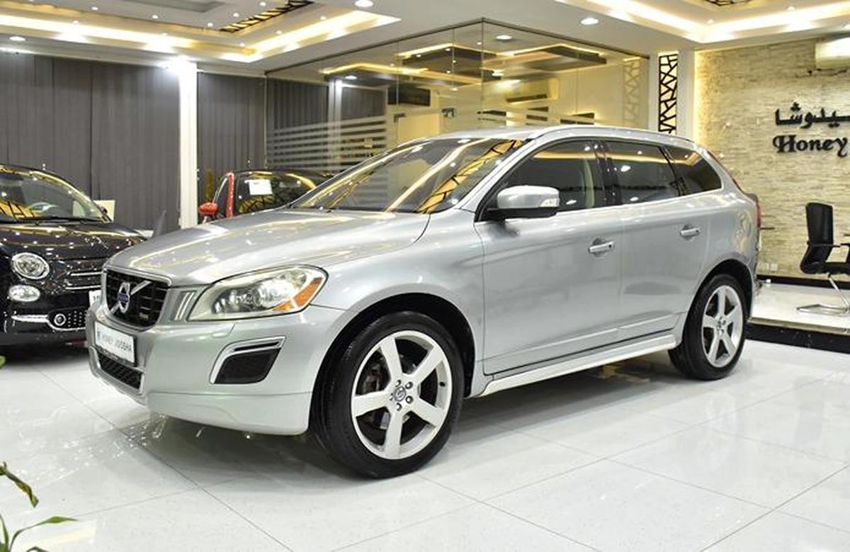 Volvo T6 AWD R-Design ( 2010 Model ) in Silver Color GCC Specs-11-11