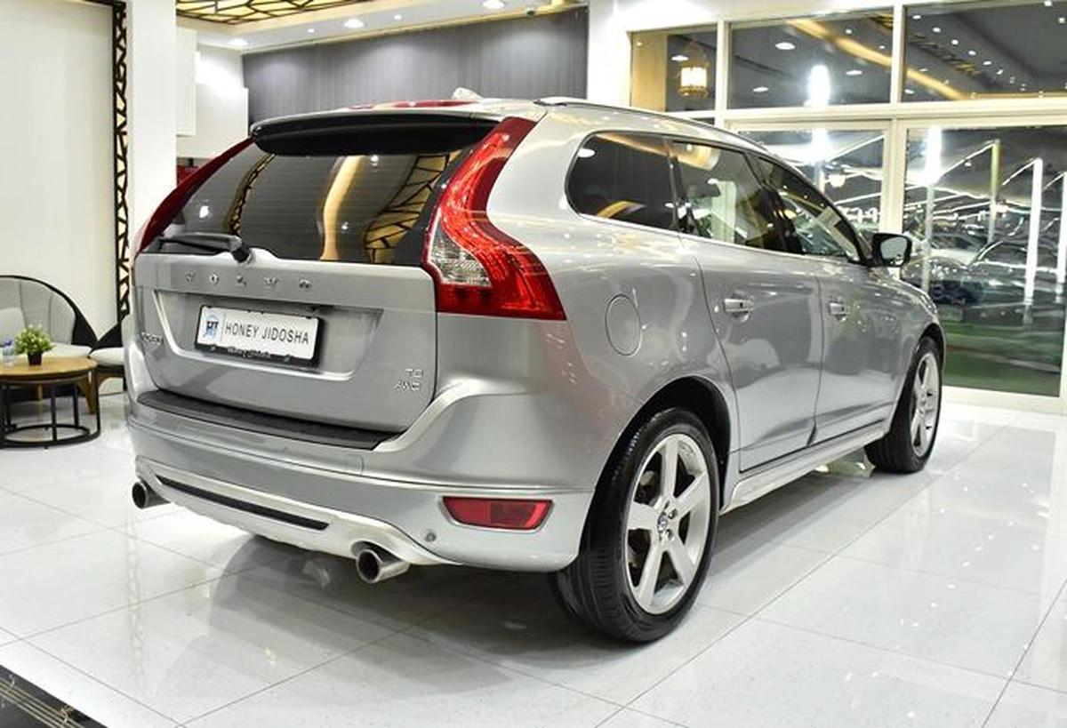 Volvo T6 AWD R-Design ( 2010 Model ) in Silver Color GCC Specs-13-13