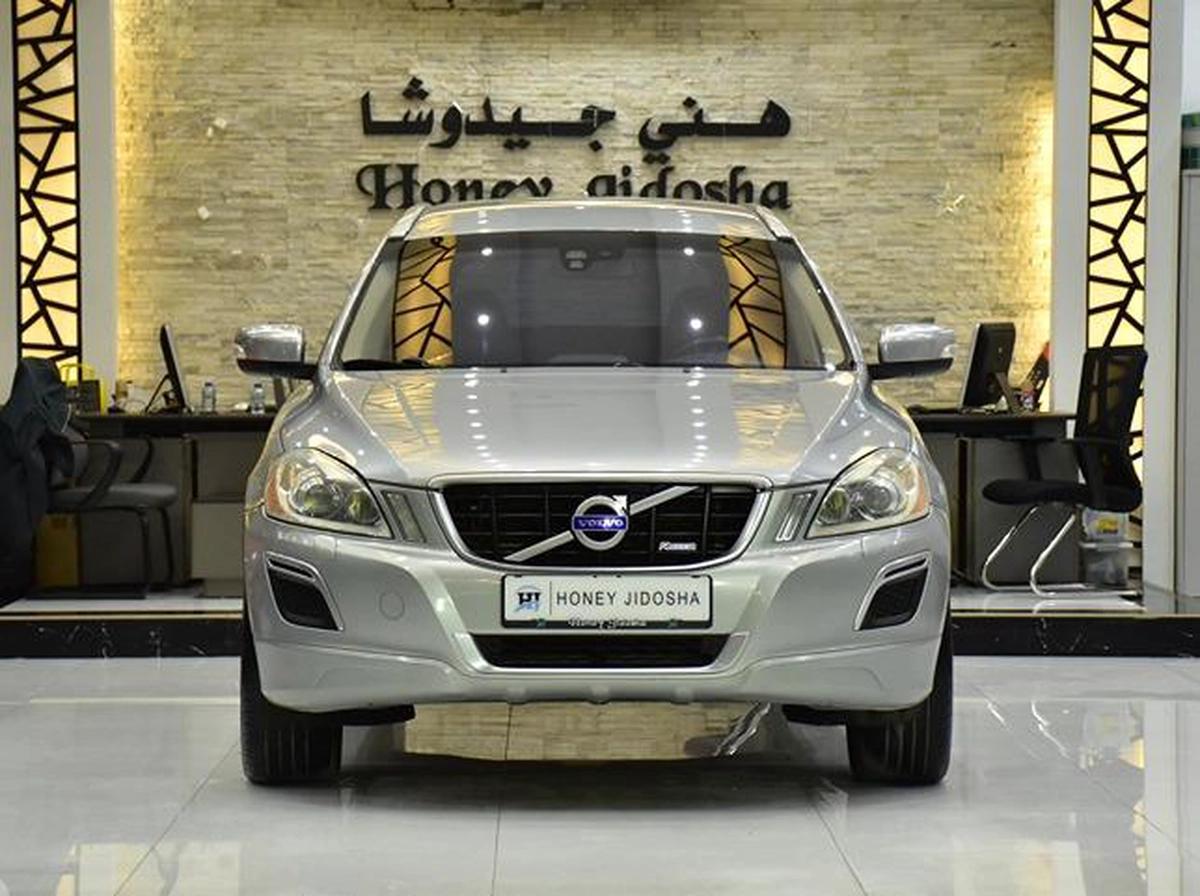 Volvo T6 AWD R-Design ( 2010 Model ) in Silver Color GCC Specs-0-0