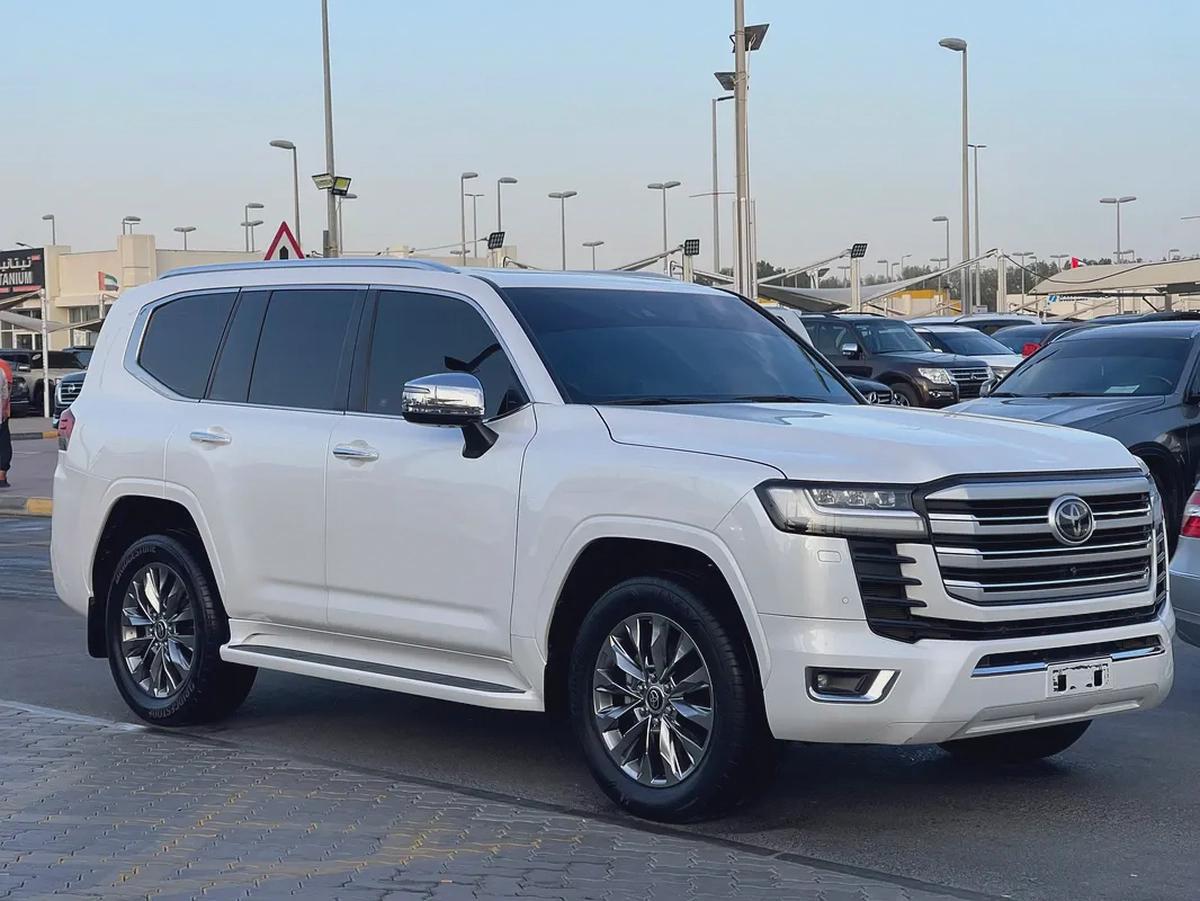 Toyota Land Cruiser VXR Grand Touring 2022 - GCC Specs - Pristine Condition-7-7