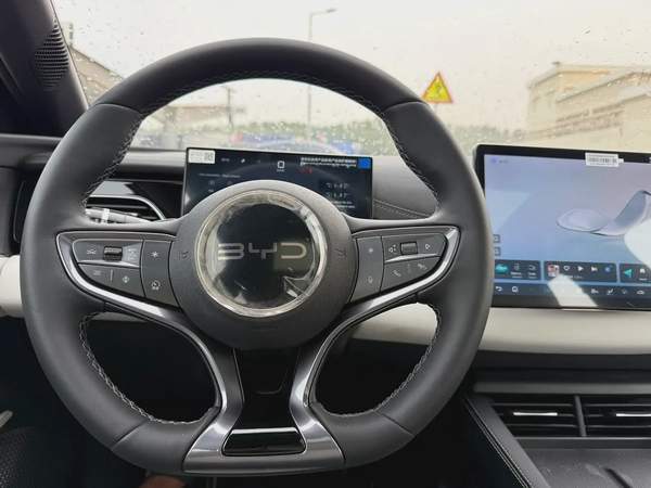 Brand New 2025 BYD Seal 06 Premium - Chinese Specs