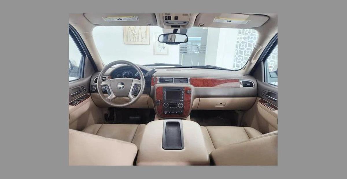 Chevrolet Tahoe LTZ 5.3L-8CYL - FULL OPTION-4-4